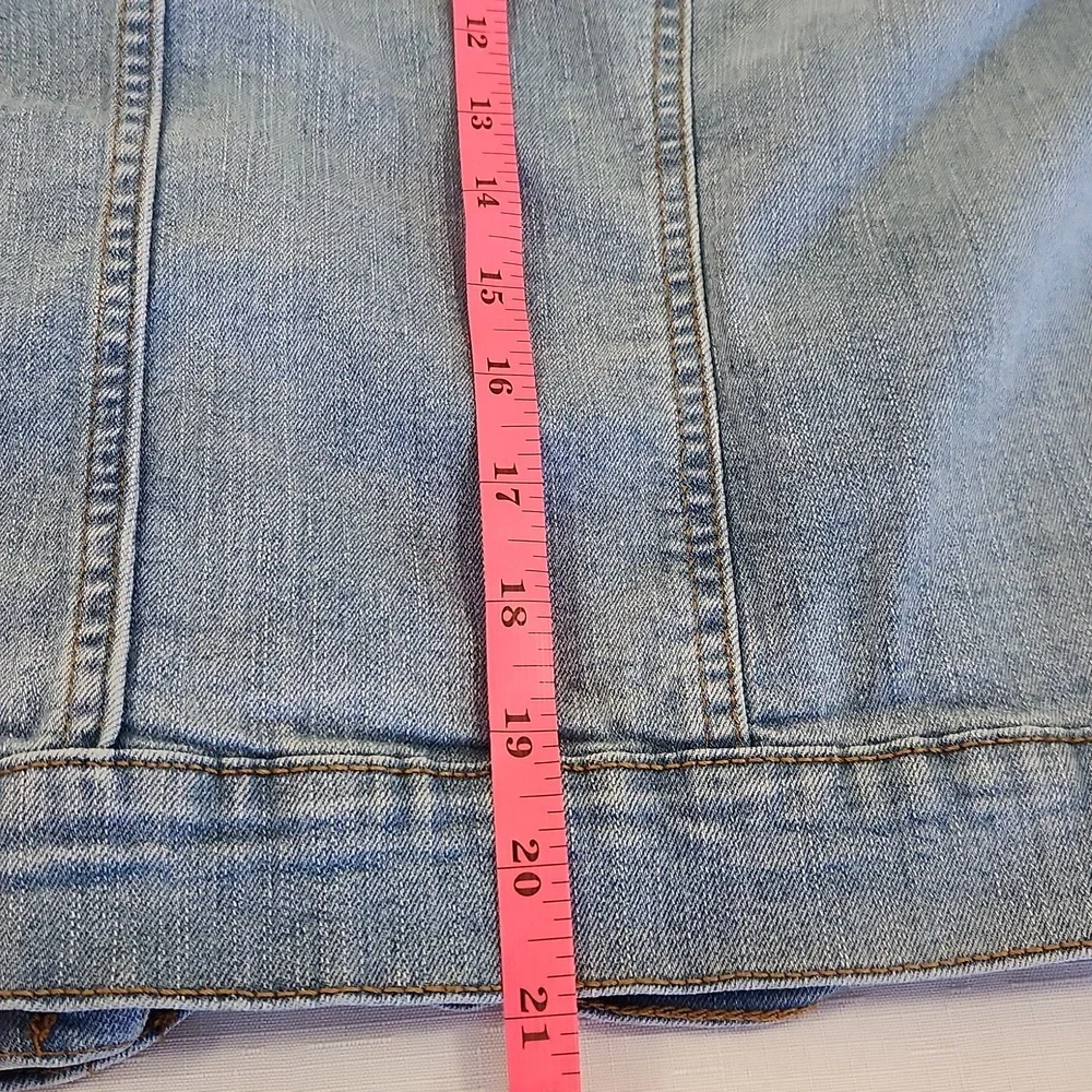 Social Standard By Sanctuary Jean Jacket. Light Wash. Size XL - Picture 11 of 11